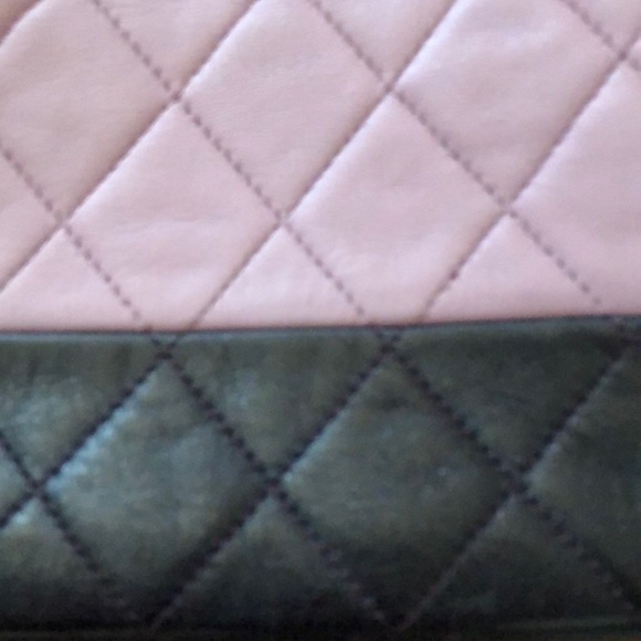 ‼️NEW YEAR SALE❗️💯 % AUTHENTIC CHANEL BAG - Picture 5 of 8